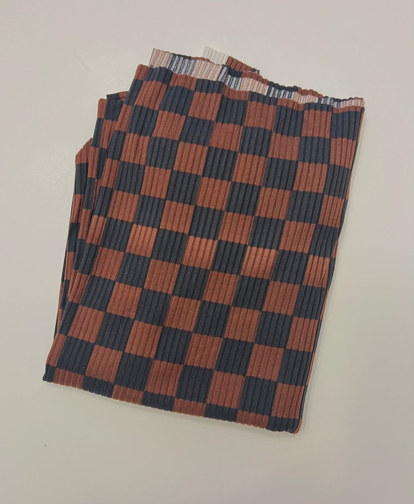 Black/Brown Checks