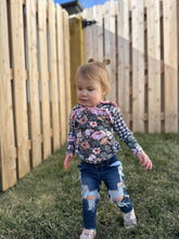 Load image into Gallery viewer, Charlotte Gingham
